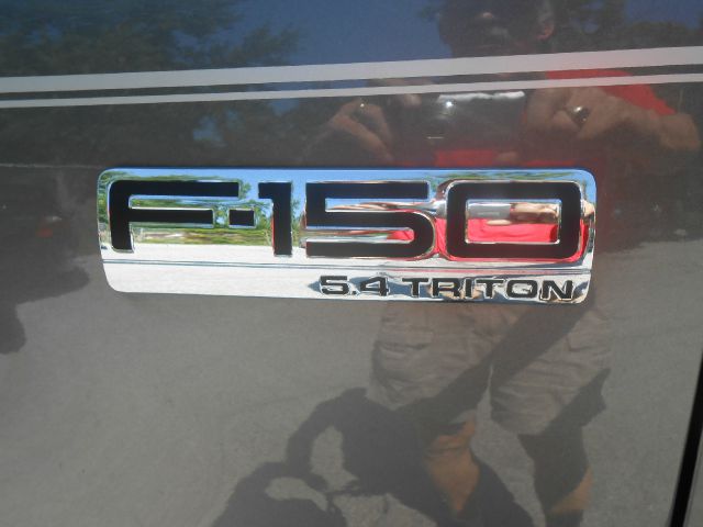 2004 Ford F150 XL 2WD Reg Cab