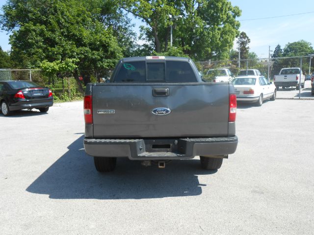 2004 Ford F150 XL 2WD Reg Cab