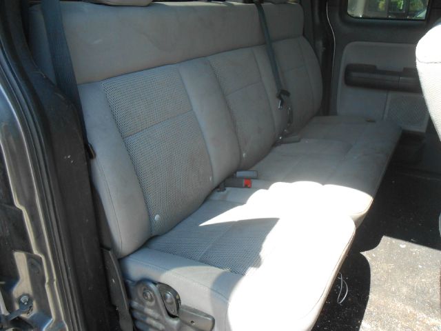 2004 Ford F150 XL 2WD Reg Cab