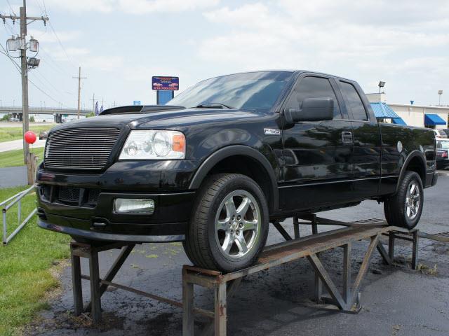 2004 Ford F150 EXT CAB 4WD 143.5wb