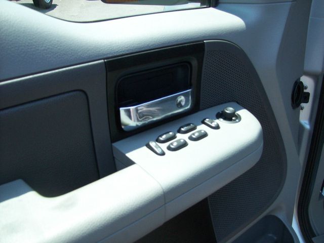 2004 Ford F150 2500 SL