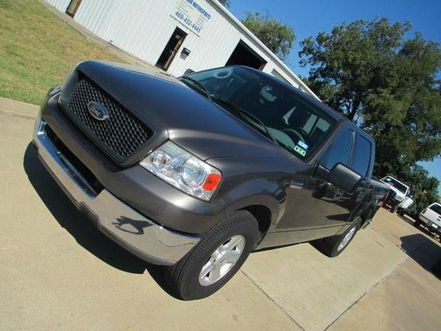 2004 Ford F150 SL Short Bed 2WD