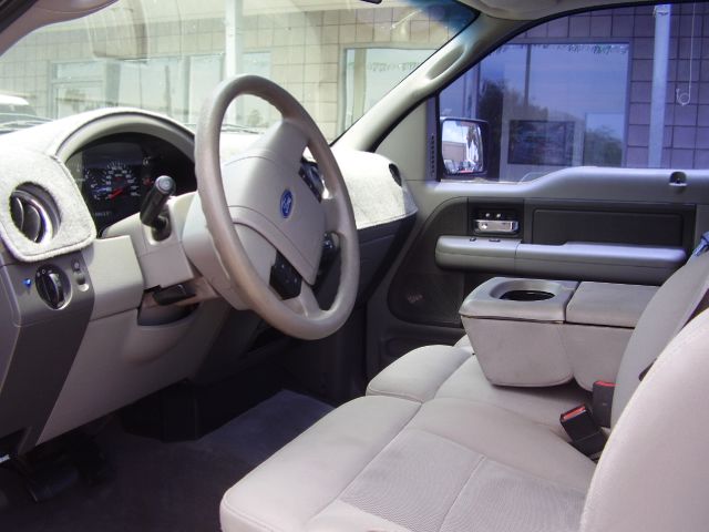 2004 Ford F150 XL 2WD Reg Cab