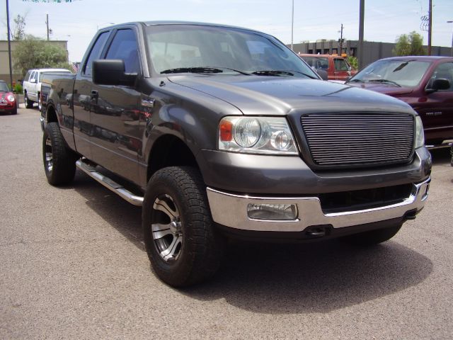 2004 Ford F150 XL 2WD Reg Cab