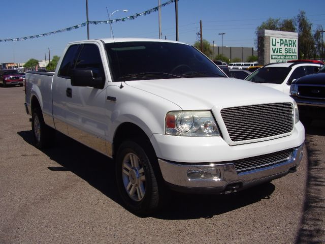 2004 Ford F150 XL 2WD Reg Cab