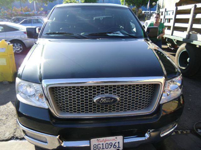 2004 Ford F150 Club Cab 131 WB