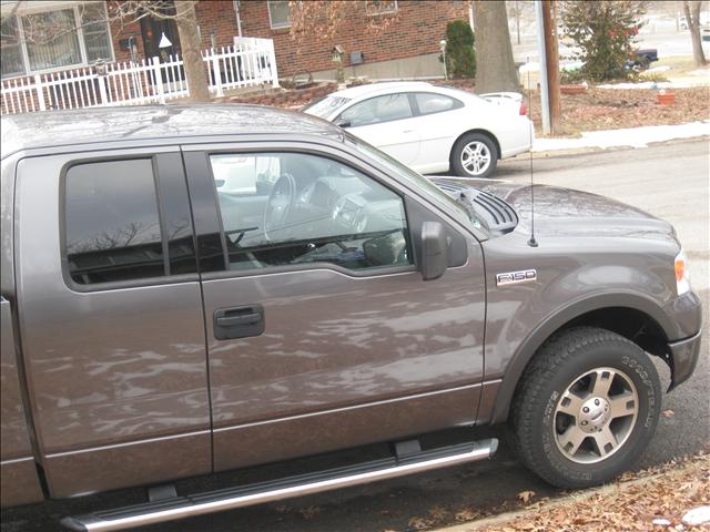 2004 Ford F150 EXT CAB 4WD 143.5wb