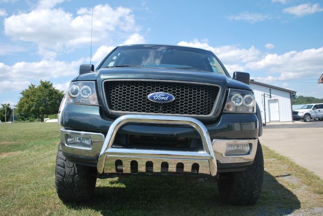 2004 Ford F150 XL 2WD Reg Cab