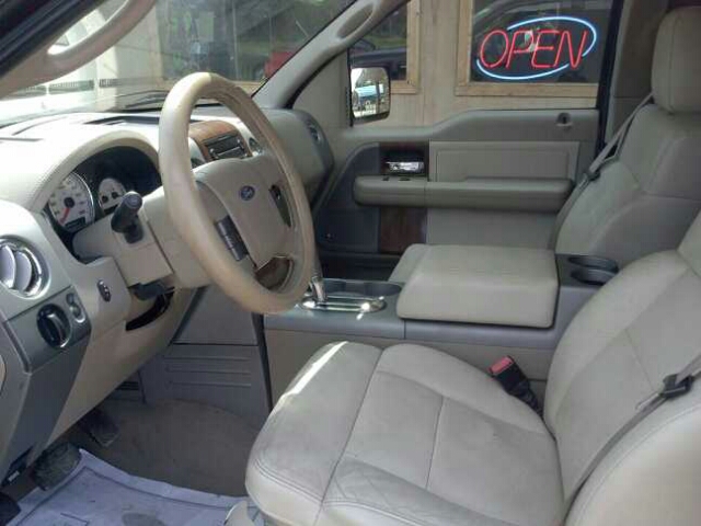 2004 Ford F150 REG CAB 119.