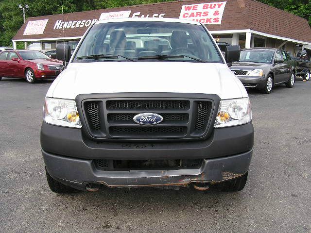 2005 Ford F150 Crew Cab Short Box 2-wheel Drive SLE