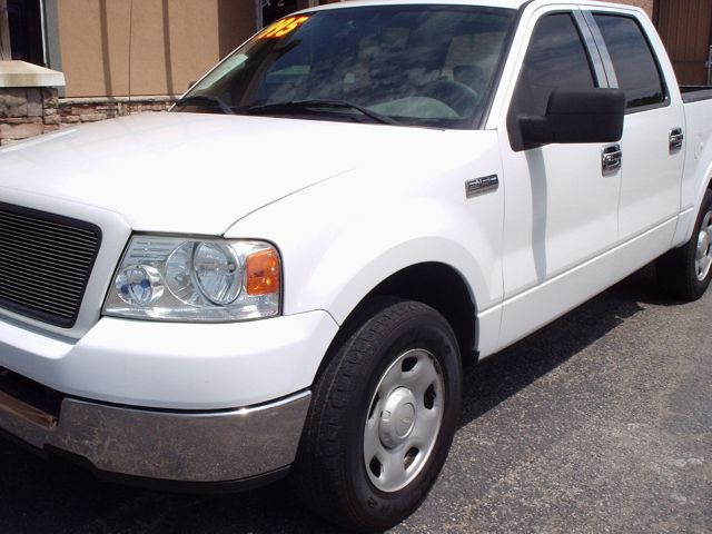 2005 Ford F150 SL Short Bed 2WD