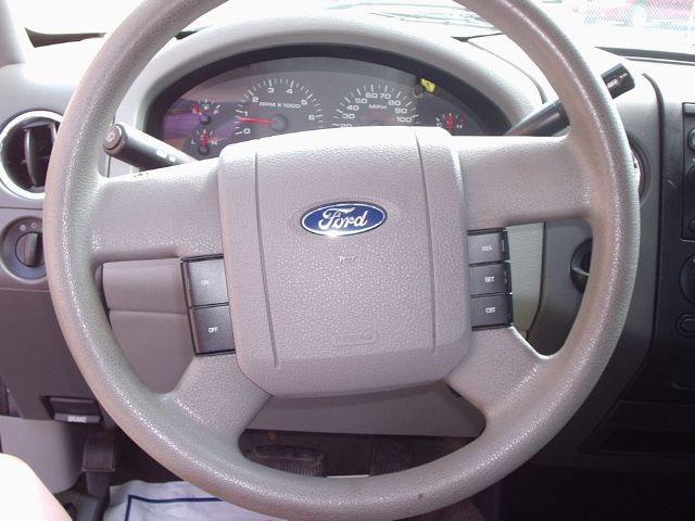 2005 Ford F150 SL Short Bed 2WD