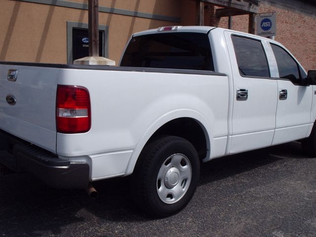 2005 Ford F150 SL Short Bed 2WD