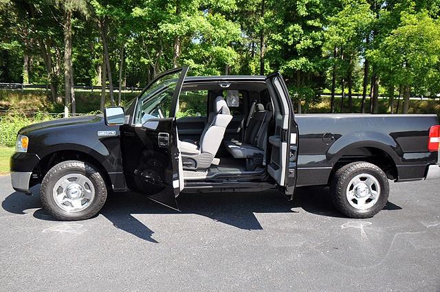 2005 Ford F150 ESi