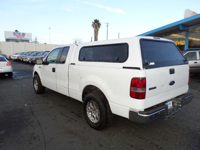 2005 Ford F150 SLE- 4X4