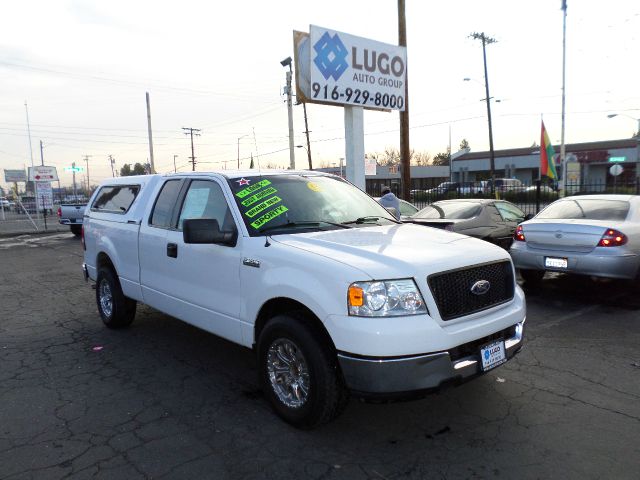 2005 Ford F150 SLE- 4X4