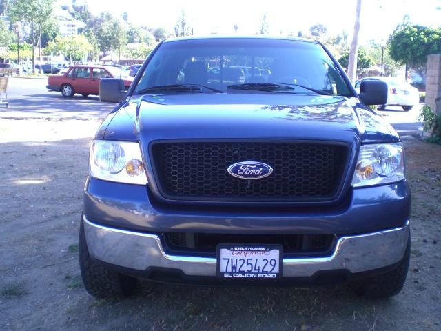 2005 Ford F150 SL Short Bed 2WD