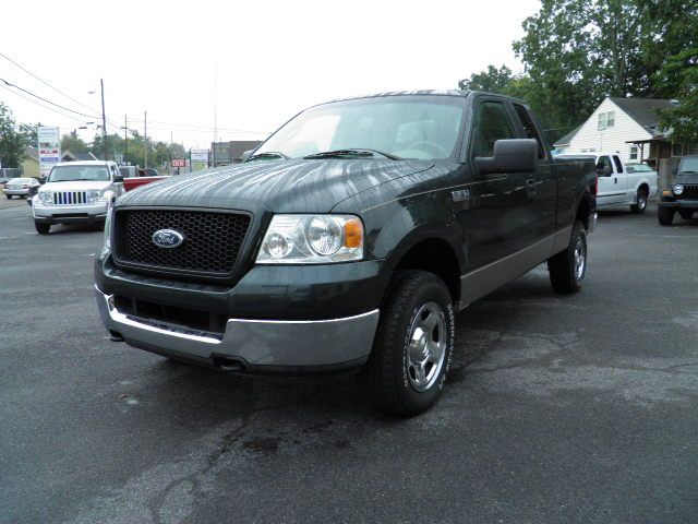 2005 Ford F150 XL 2WD Reg Cab