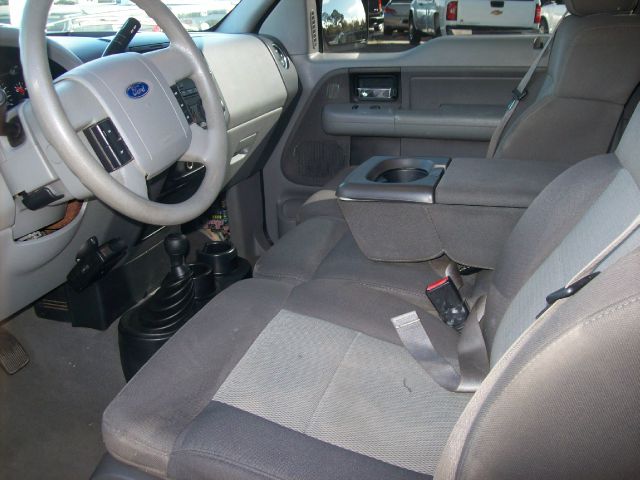 2005 Ford F150 XL 2WD Reg Cab