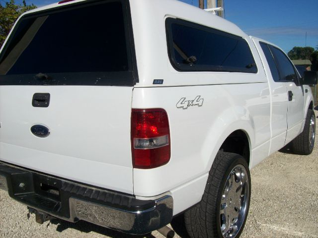 2005 Ford F150 XL 2WD Reg Cab