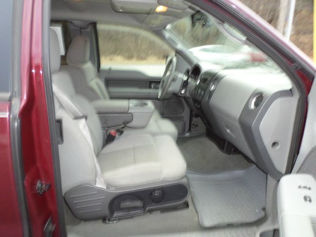 2005 Ford F150 XLT Supercrew Short Bed 2WD