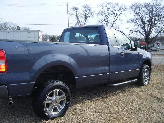 2005 Ford F150 Two Door Hardtop