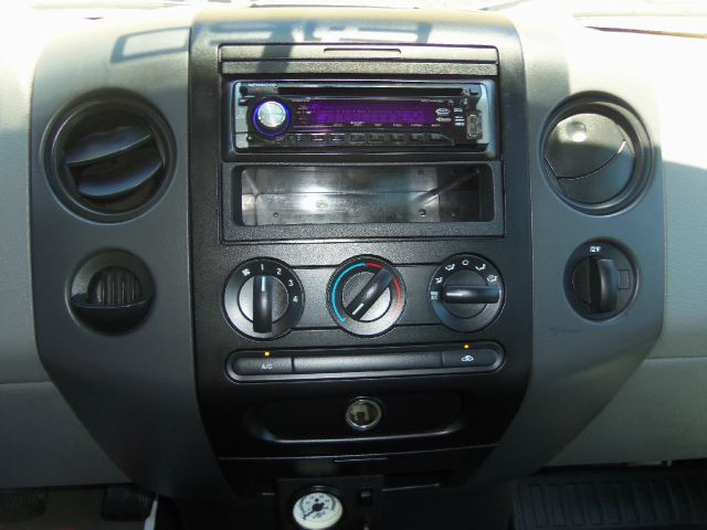 2005 Ford F150 LX V6 Coupe