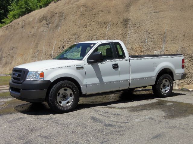 2005 Ford F150 LX V6 Coupe