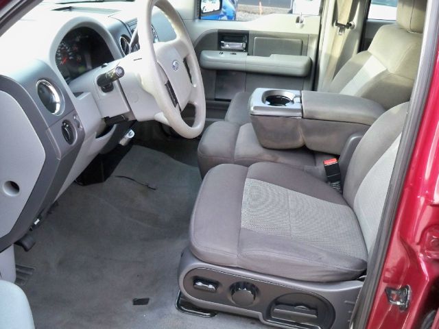 2005 Ford F150 SL Short Bed 2WD