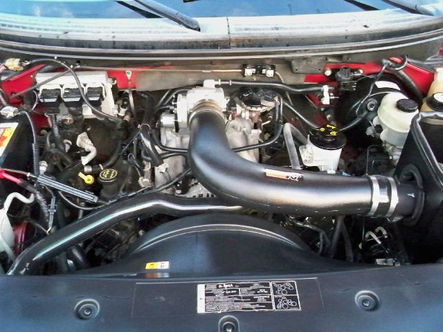 2005 Ford F150 SL Short Bed 2WD