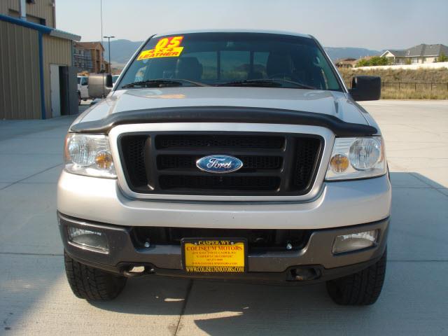 2005 Ford F150 EXT CAB 4WD 143.5wb