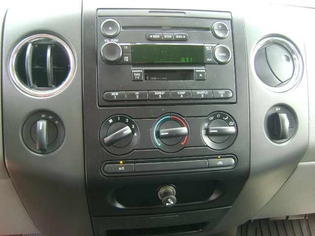 2005 Ford F150 XL 2WD Reg Cab