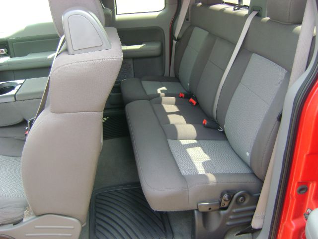 2005 Ford F150 XL 2WD Reg Cab