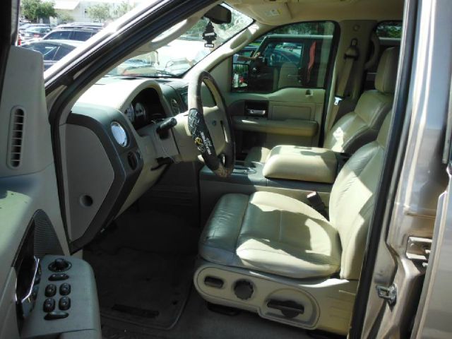 2005 Ford F150 Club Cab 131 WB