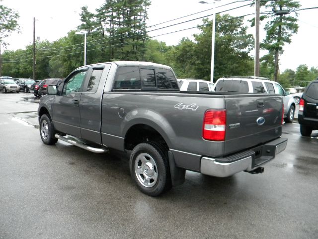 2005 Ford F150 XL 2WD Reg Cab