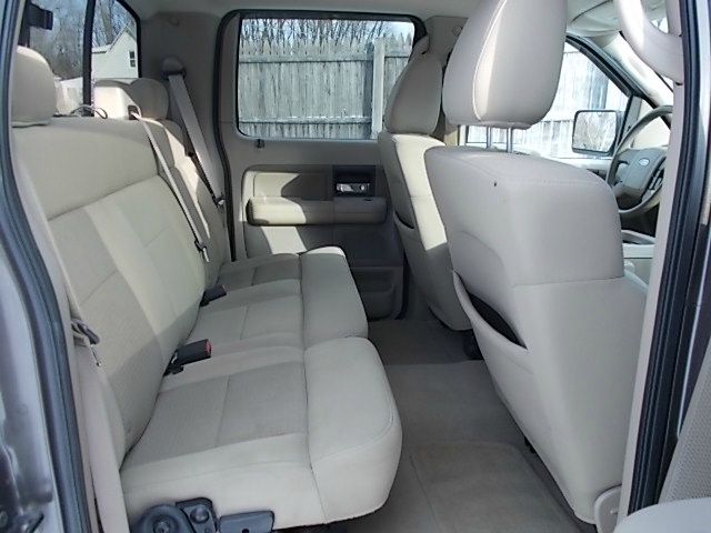 2005 Ford F150 2500 SL