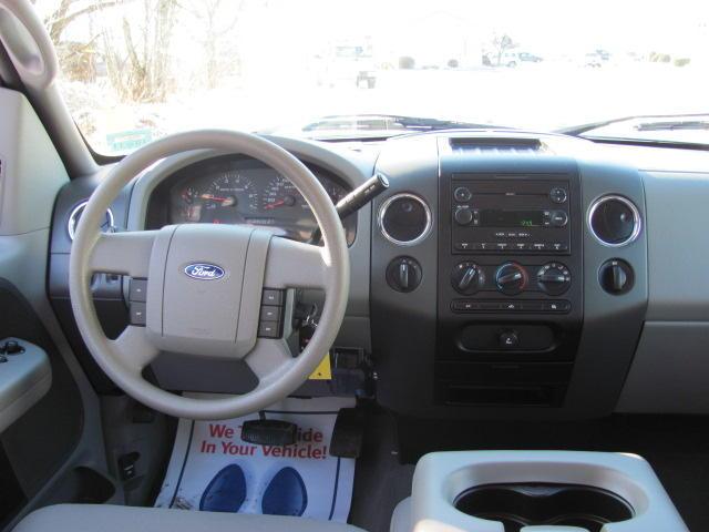2005 Ford F150 LS 4x4 Truck