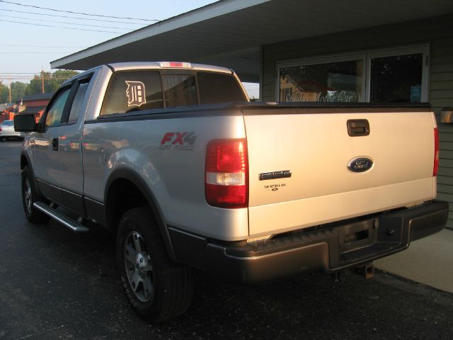 2005 Ford F150 EXT CAB 4WD 143.5wb