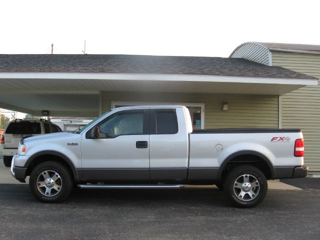 2005 Ford F150 EXT CAB 4WD 143.5wb