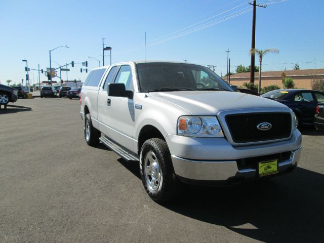 2005 Ford F150 XLT Supercrew Short Bed 2WD