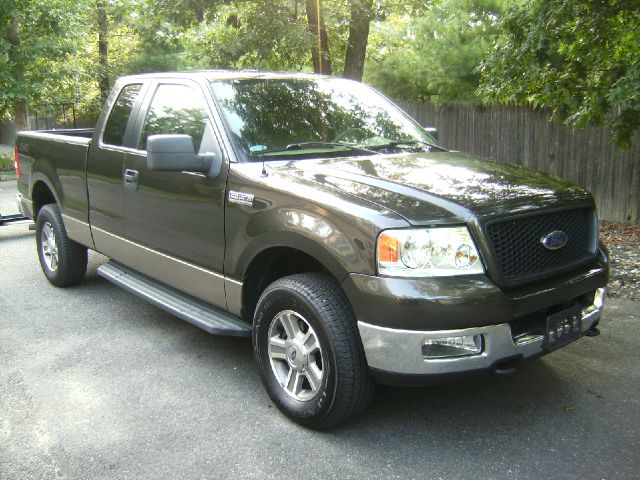 2005 Ford F150 XL 2WD Reg Cab