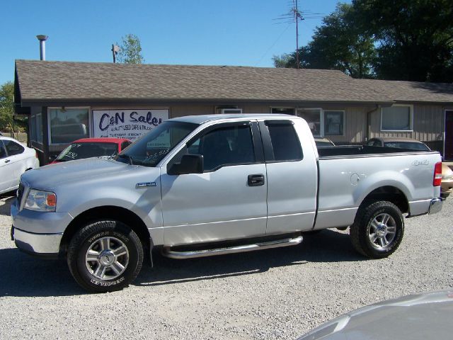 2005 Ford F150 XL 2WD Reg Cab