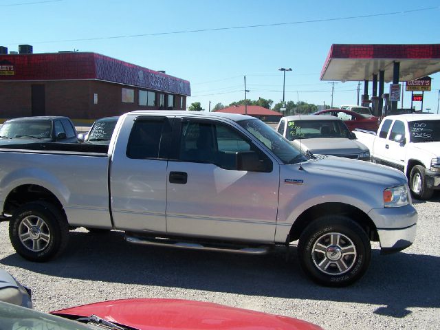 2005 Ford F150 XL 2WD Reg Cab