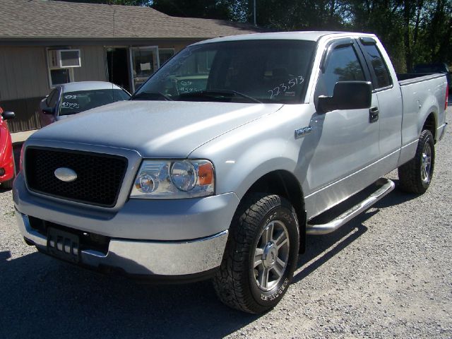 2005 Ford F150 XL 2WD Reg Cab
