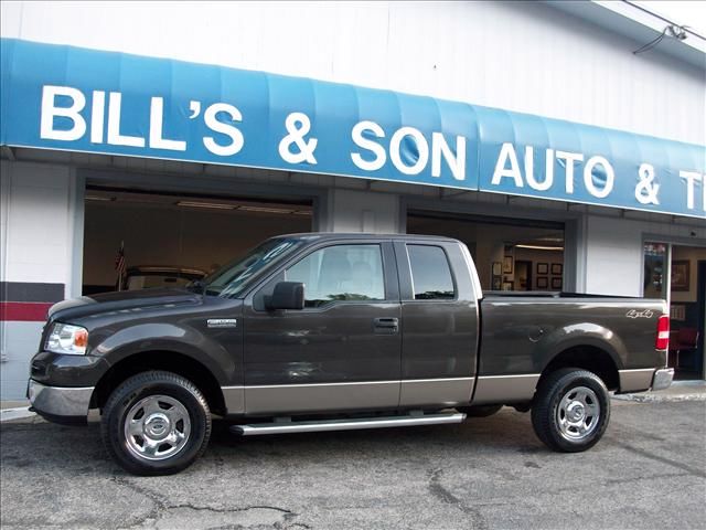 2005 Ford F150 XL 2WD Reg Cab