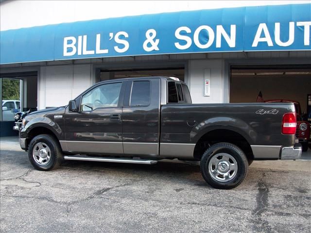 2005 Ford F150 XL 2WD Reg Cab