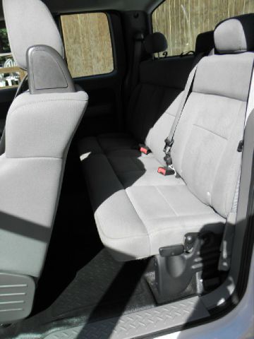 2005 Ford F150 SLE- 4X4