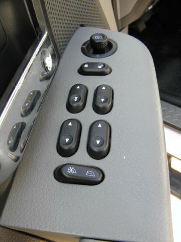 2005 Ford F150 SLE- 4X4