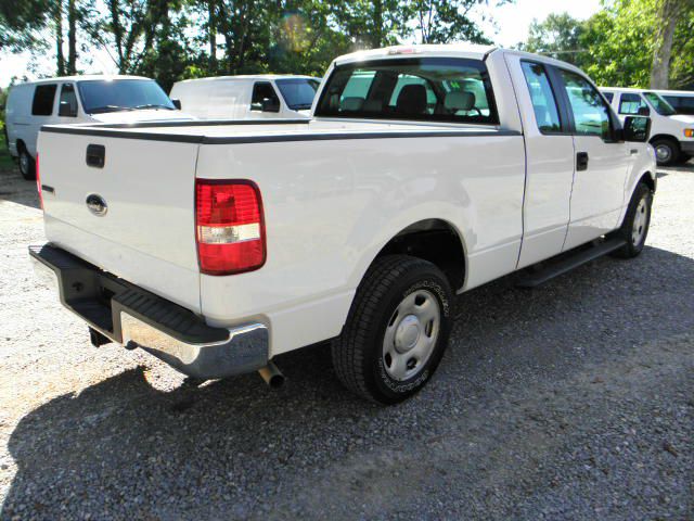 2005 Ford F150 SLE- 4X4