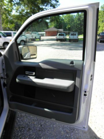 2005 Ford F150 SLE- 4X4